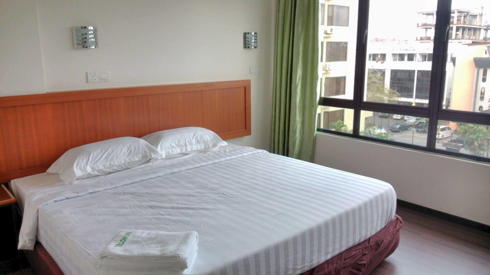 101 Hotel Miri Exterior foto
